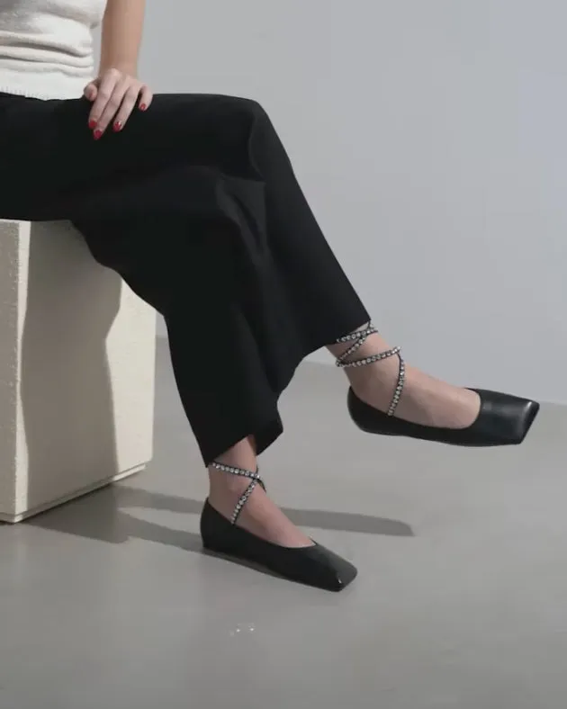 Ane black leather lace up flats