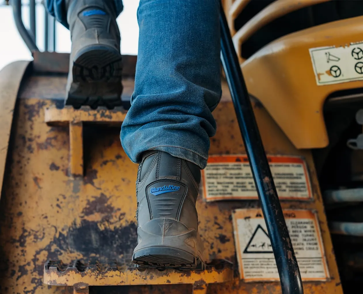 Black Platinum Quality Water-Resistant Zip Ankle Safety Boot