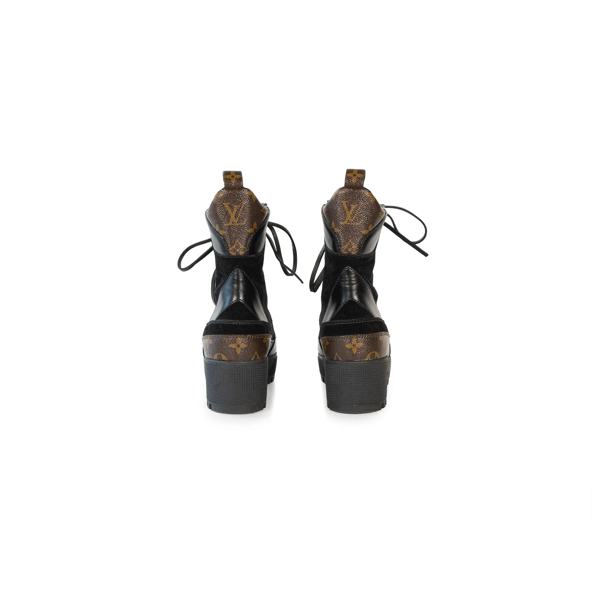 DESERT BOOTS