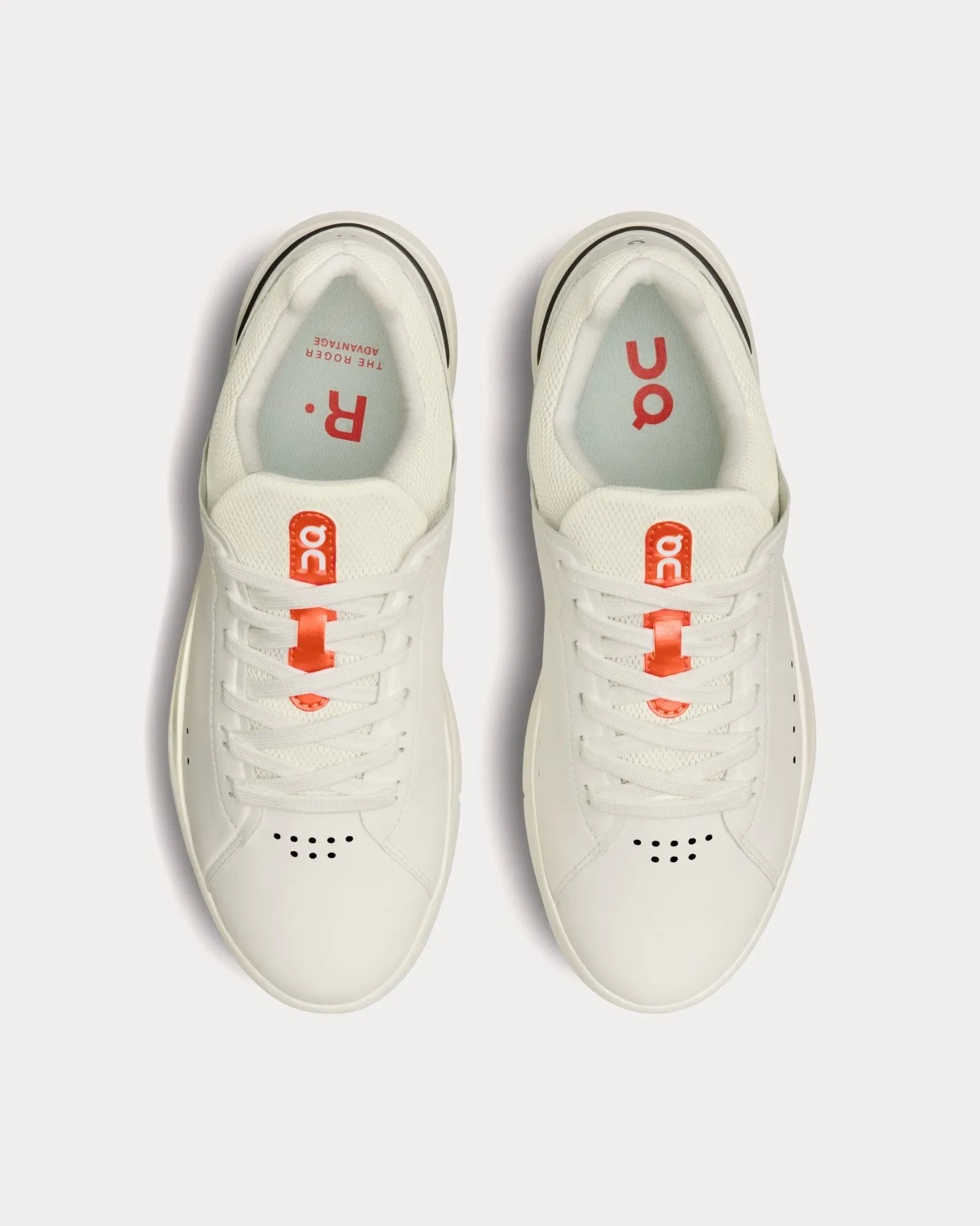 The Roger Advantage White / Spice Low Top Sneakers
