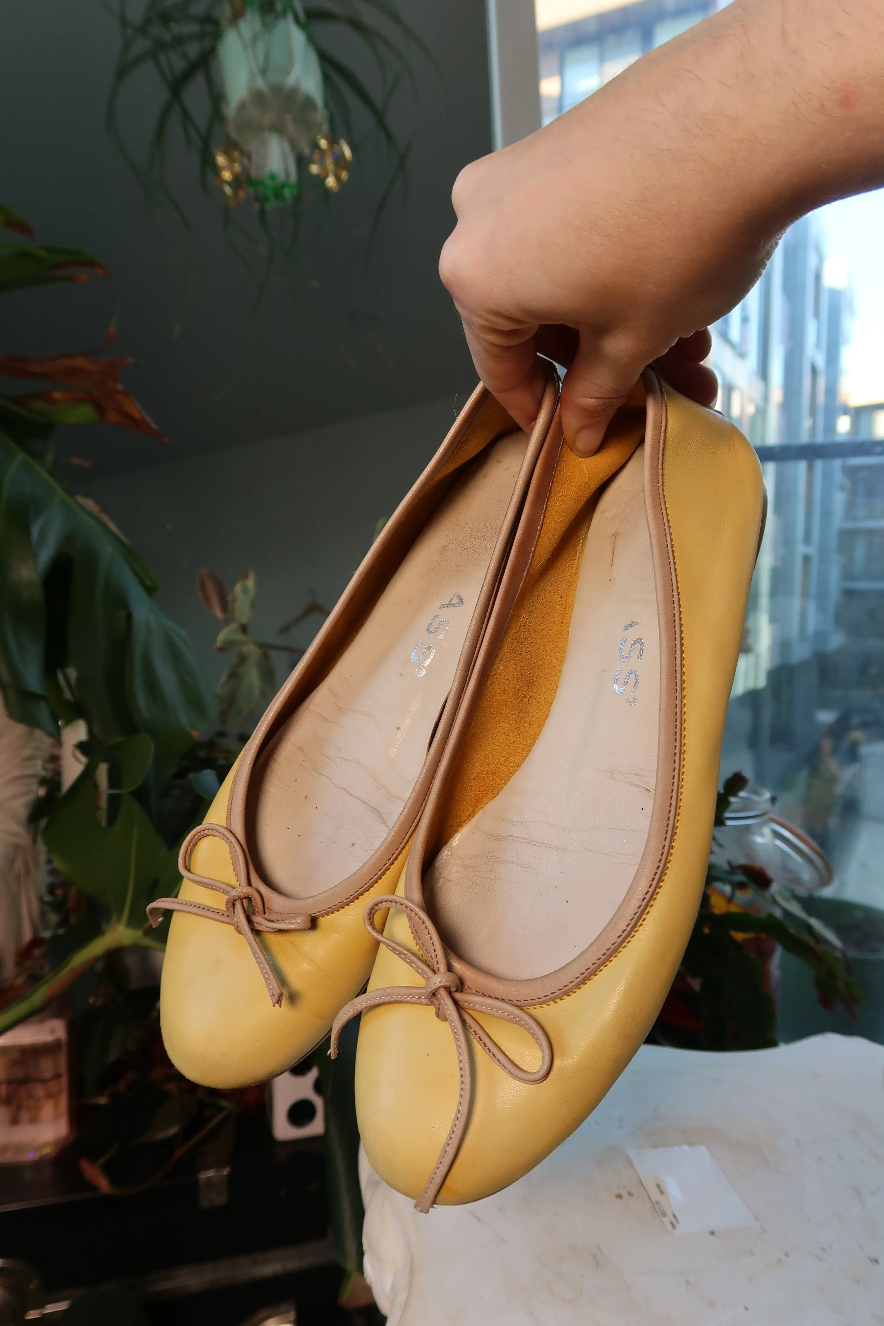 Vintage Yellow and Beige Ballet Flats